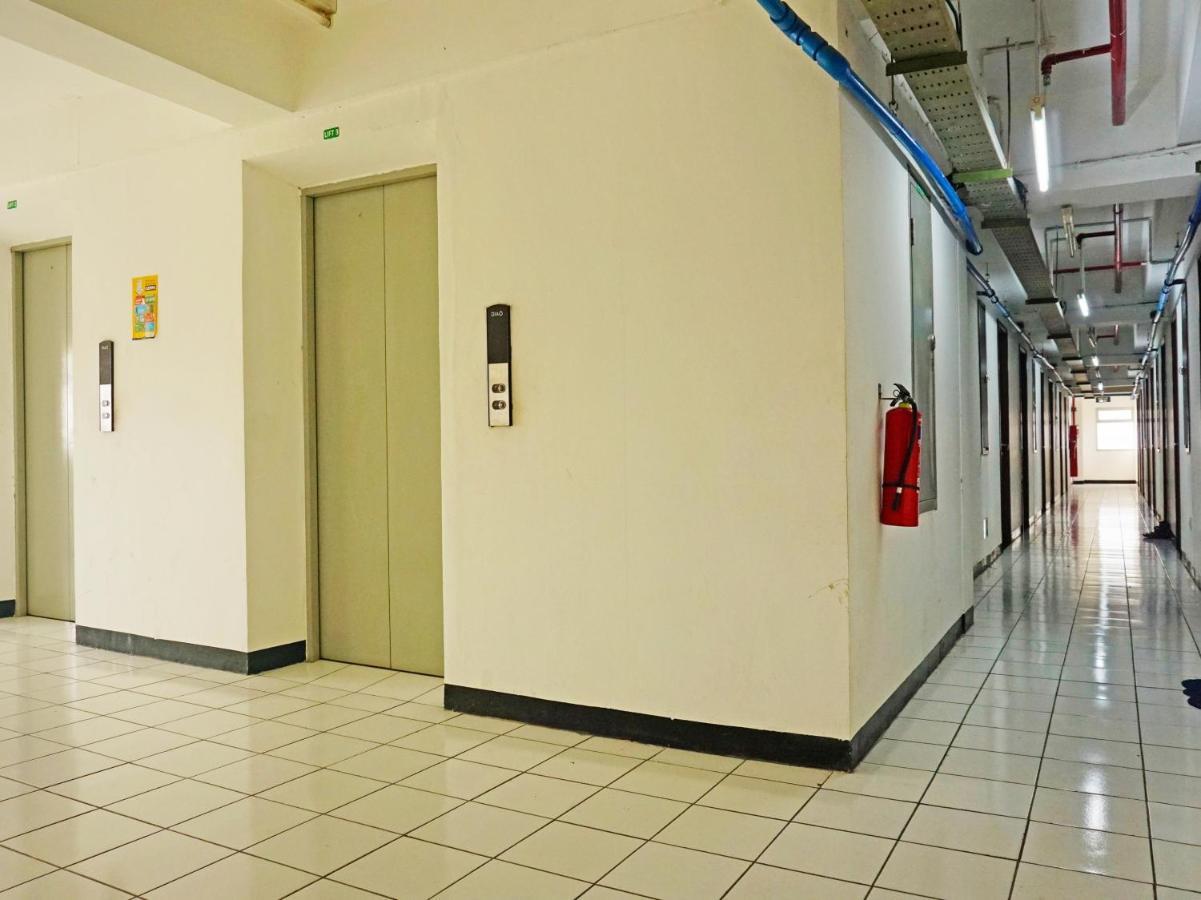 OYO 91593 San San Rooms Apartment Gunung Putri Square Gunungputri Bagian luar foto